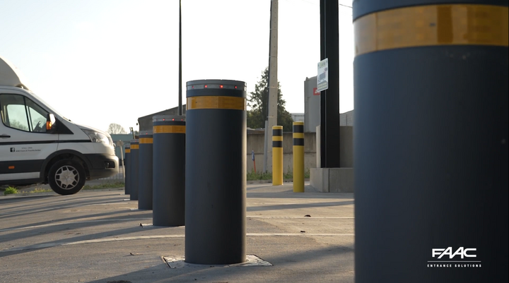 Bollards bij Prof Praxis