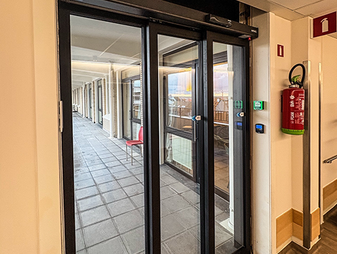 klief_bzio oostende revalidatiecentrum telescopische automatische schuifdeuren